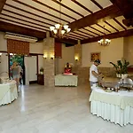 Dionysos Hotel