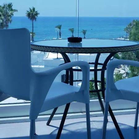 Dionysos Hotell