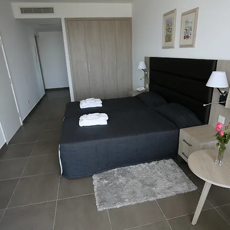 Dionysos Hotell
