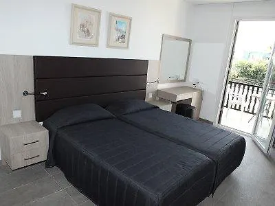 Dionysos Hotell 3*