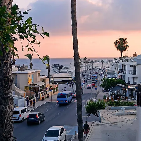 中央狄俄尼索斯酒店 酒店 3*