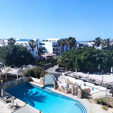 中央狄俄尼索斯酒店