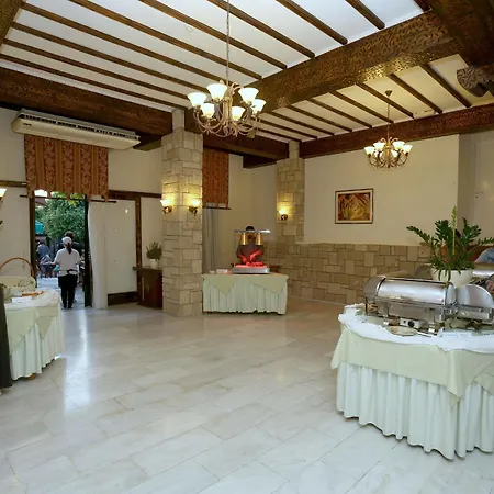 Hotell Dionysos Paphos