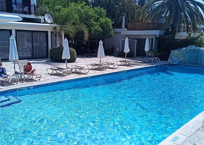 Hotel Dionysos 3*