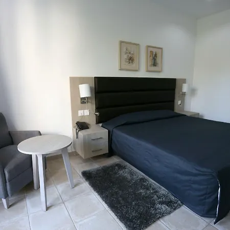 Hotell Dionysos Paphos