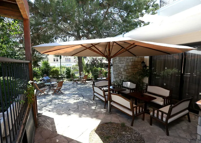 Szálloda Dionysos 3*