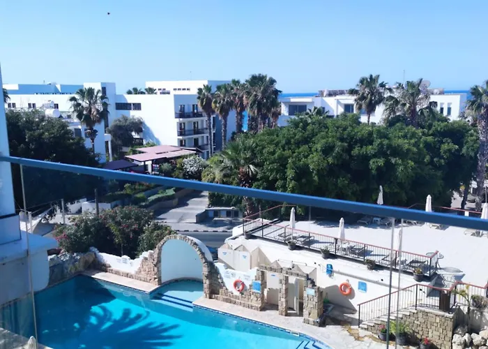 Dionysos 3* Πάφος